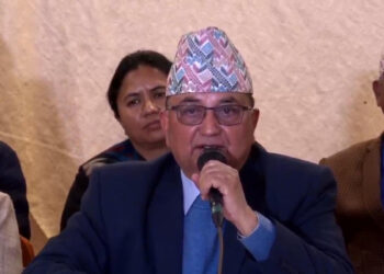 महाधिवेशनमा हारे पनि माधव नेपाल, भीम रावलहरुको दृष्टान्त लागू हुँदैन, एमालेमै रहन्छौः ईश्वर पोखरेल