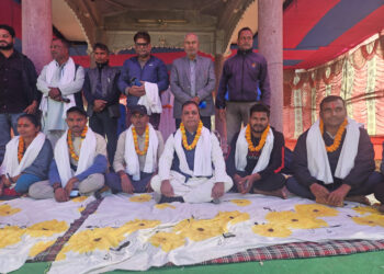 आन्तरिक राजश्व कार्यालय हटाएको विरोधमा राजविराजमा रिले अनशन