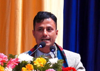 विमानस्थलको ढोका थुनेर मात्र बढ्दो पलायन रोक्न सकिँदैनः महानिर्देशक तिवारी