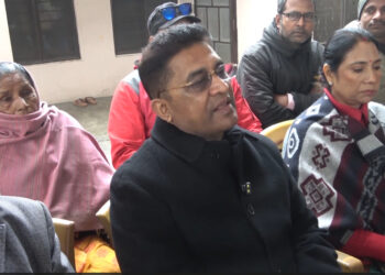सरकार आफैँ निर्वाचन बिथोल्न लागि परेको छः रघुवीर महासेठ