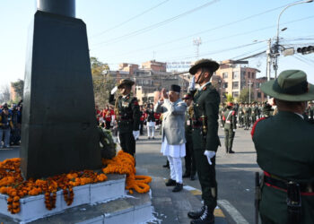 राष्ट्रपति पौडेलद्वारा पृथ्वीनारायण शाहको शालिकमा माल्यार्पण