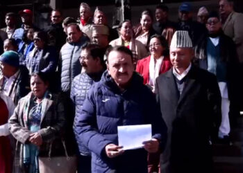 आयोगको निर्णयविरुद्ध देउवा पक्षिय नेताहरु आईतवार सर्वोच्च जाने