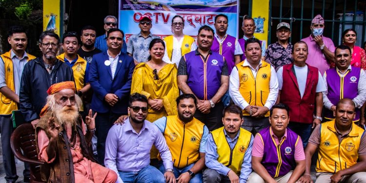 पोखराको ॐकारेश्वर मन्दिरमा रु १ लाख ५५ हजार बराबरका सिसिटिभी क्यामेरा हस्तान्तरण