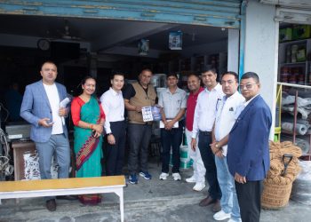 व्यवसायीको घरदैलोमै पुग्दै शोभा गौतम, सबैको सुझाव समेटेर संघलाई सबल बनाउँछौँ