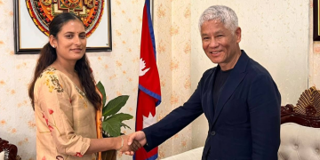 भोटेकोशी बाढीपीडित बालबालिकालाई शेष घले दम्पतीद्वारा ५७ करोडभन्दा बढी सहयोग