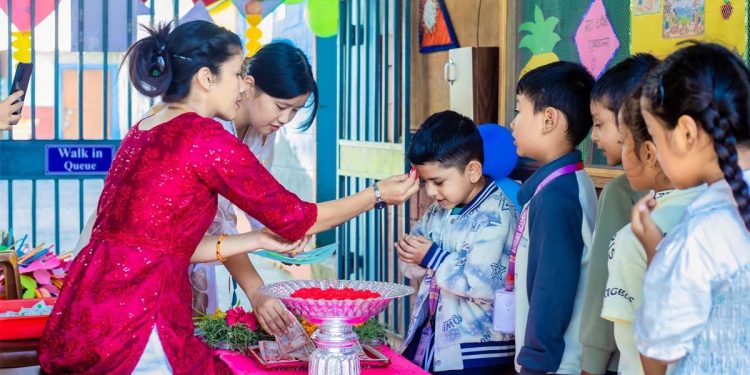 पोखराको बेसलाइन एकेडेमीमा विजयादशमीको शुभकामना