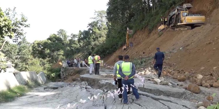 पृथ्वी राजमार्ग मंगलबार बिहान ५ बजेसम्म बन्द !